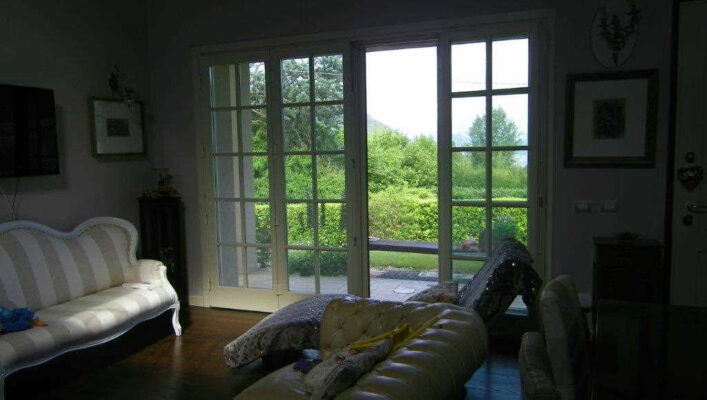 SALÓ VICINANZE VILLA NUOVA IN STILE MODERNO