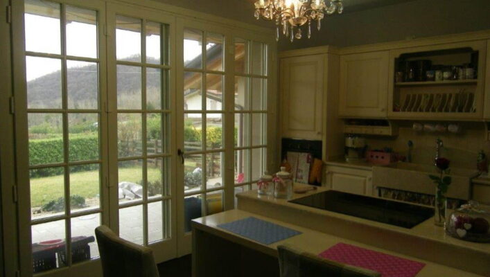 SALÓ VICINANZE VILLA NUOVA IN STILE MODERNO